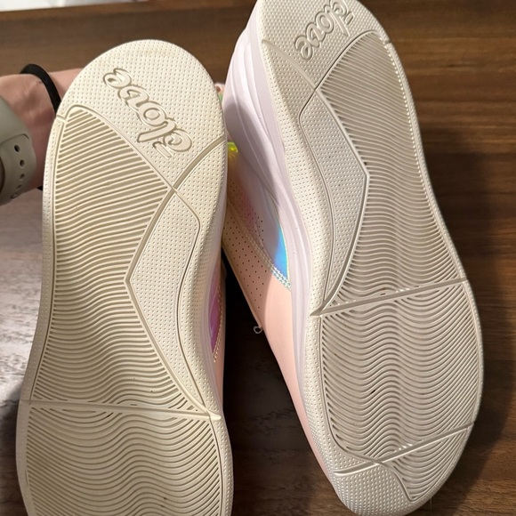 Limited Edition Clove 2021 Light Pink Holographic Sneakers Women’s 7.5 - Picture 8 of 10